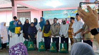 HKG Ke-53 PKK, Hj Dewi Kumalasari Berbagi Rezeki dengan Lansia di Rumah Bahagia Bintan