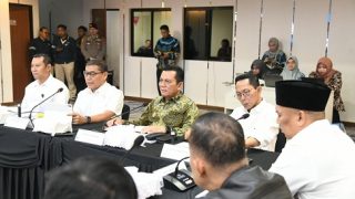 Gubernur Kepri dan Kepala KSP RI Bahas Pengembangan Transportasi Laut dan Galangan Kapal di Batam