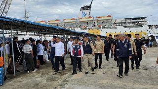 Wagub Kepri Pantau Arus Mudik Lebaran Idulfitri di Pelabuhan Batu Ampar