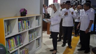 Bupati Natuna Cen Sui Lan Meresmikan Perpustakaan Daerah Idrus M Tahar