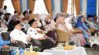 Gubernur dan Wagub Kepri Halalbihalal di Daik Lingga, Ustaz Ritonga Menyampaikan Pentingnya Saling Memaafkan