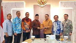 Menparekraf RI Teuku Riefky Harsya Mendorong Pengembangan Ekonomi Kreatif Berbasis Laut di Kepri