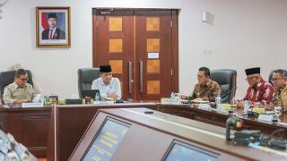 Rakor Bersama Kepala Staf Kepresidenan, Lis Darmansyah Memaparkan Usulan Pembangunan dan Penataan Wilayah Tanjungpinang