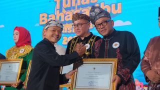 Pemko Tanjungpinang Meraih Penghargaan dari Kemendikdasmen Atas Komitmen Melestarikan Bahasa Melayu