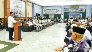 Jemaah Haji Kloter Pertama Tiba di Tanah Air, Gubernur Kepri Menyambut di Batam