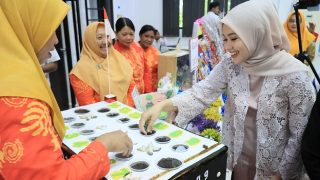 Hafizha Menekankan Wajib Belajar 1 Tahun Prasekolah pada HUT IGTKI-PGRI