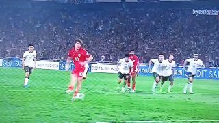 Ole Romeny Membikin Timnas Indonesia Unggul 1-0 Atas China pada Babak Pertama