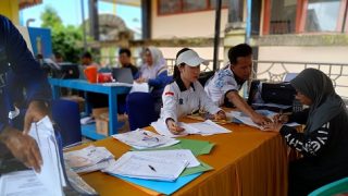 Disdukcapil Buka Layanan Khusus, Mati Listrik, 338 Urusan Adminduk di Tambelan Selesai