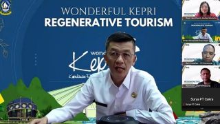Kadispar Kepri Memaparkan Penerapan Pariwisata Regeneratif Kepulauan Riau dalam Diskusi Kemenpar RI