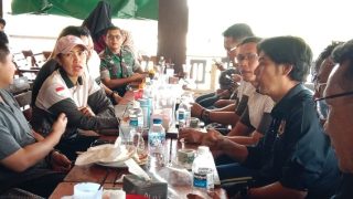 Kapolres Bintan Bersilaturahmi dengan Pengurus PWI, Diskusi Bedah Rumah hingga Upacara di Pulau Sentut