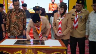 Ansar Ahmad Meresmikan Layanan Listrik 24 Jam di Pulau Panjang, Seluruh Kecamatan di Kepri Benderang