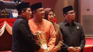 Gubernur Kepri Menyampaikan Nota Keuangan Perubahan APBD 2025, Belanja Daerah Naik Menjadi Rp3,933 Triliun