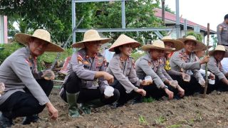 Kapolres Bintan Imbau Warga Memanfaatkan Lahan Kosong untuk Area Pertanian