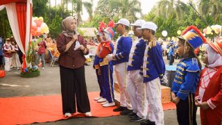 Deby Maryanti Mengagumi Aksi Pelajar di Gebyar PDBI 2025 Kabupaten Bintan