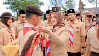 Perkemahan Hari Pramuka di Bintan, Deby Maryanti Menyinggung Bantuan Seragam Sekolah Gratis dan Beasiswa S1