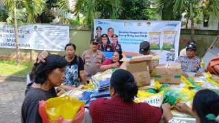 Polsek Bengkong Gelar Gerakan Pangan Murah, Warga Antusias Borong Beras hingga Telur
