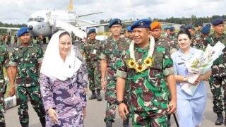 Cen Sui Lan Menghadiri Tradisi Passing In Danlanud RSA Kolonel (Pnb) Onesmus Gede Rai Aryadi