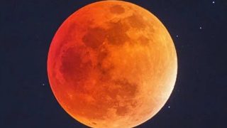 Malam Ini Bisa Melihat Gerhana Bulan Total, Cek Waktunya