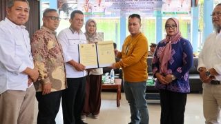 Sah, Pemprov Kepri Menyerahkan Aset Pelabuhan Sei Tenam Senilai Rp10 Miliar kepada Pemkab Lingga