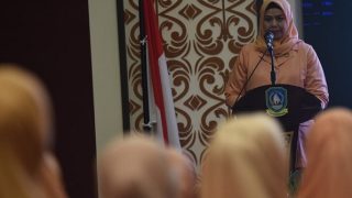 Nong Rochaiza Mengukuhkan Pengurus DWP Se-Kepri, Kecuali Bintan dan Batam