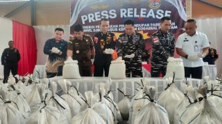 Bea Cukai dan TNI AL Gagalkan Penyelundupan 25,9 Ton Pasir Timah Tujuan Malaysia