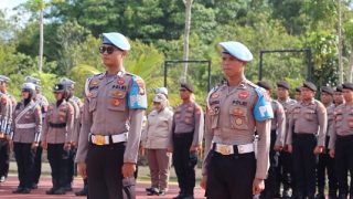 Juara di Indofood Bintan Triathlon, Dua Personel Polres Bintan Dapat Penghargaan Kapolres