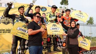 Wabup Deby Maryanti Tegaskan Dukungan Nyata, Tutup Kejuaraan Road Race Bupati Bintan Cup 2025