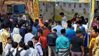 Bupati Bintan Shopping Besar-besaran Produk UMKM di Festival Pemuda Berkarya 2025