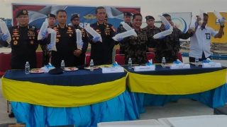 DJBC Kepri Menggagalkan Penyelundupan Ratusan Ribu Benih Bening Lobster di Tanjung Berakit Bintan