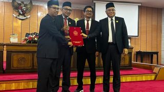 Bupati Menyerahkan Nota Keuangan RAPBD 2026, Simak Catatan Fraksi Hanura DPRD Karimun Berikut