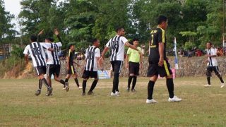 Final Bupati Cup Bintan U40: Habib FC Versus Topsela Legend