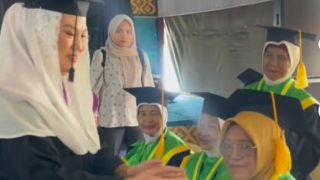 95 Lansia di Natuna Diwisuda, Cen Sui Lan: Tak Boleh Merasa Tersisih