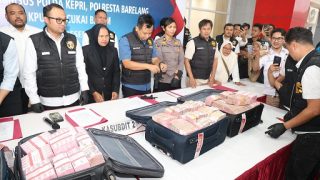 Empat Pembawa Uang Tunai Rp7,7 Miliar Diamankan, Polda Kepri: Tidak Ditemukan Unsur Tindak Pidana