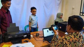 Kantor Imigrasi Tanjung Uban Beri Pelayanan Pembuatan Paspor Kolektif di Kampus UMRAH