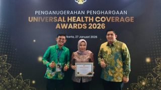 Bintan Pertahankan Universal Health Coverage, Roby Kurniawan Terima Penghargaan Nasional