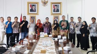 Kanwil Kemenkum Kepri dan Dinas Kominfo Kepri Memperkuat Sinergi Penyebarluasan Informasi Hukum