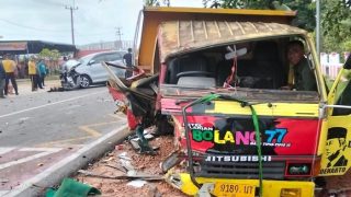 Kronologi Laka Lantas Mobil Avanza Pembawa WNA Malaysia Versus Lori di Kuala Sempang Bintan
