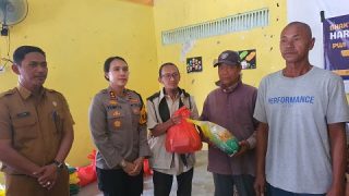 Sinergi di Balik Pena dan Seragam: Polres dan PWI Karimun Berbagi Sembako di Hari Pers