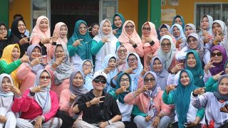Program Kamis Sehat, Weni Lis Darmansyah Menyosialisasikan Cegah DBD dan Bulan Vitamin A