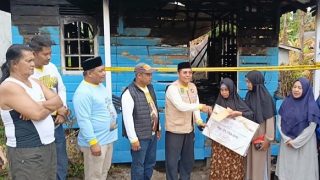 KPDN dan Raja Mustakim Menggalang Donasi untuk Maryani Warga Tertimpa Bencana Kebakaran