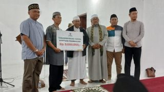 Safari Ramadan di Masjid Bani Umar Halimah, Lis Darmansyah Bangun Komunikasi Dua Arah dengan Masyarakat