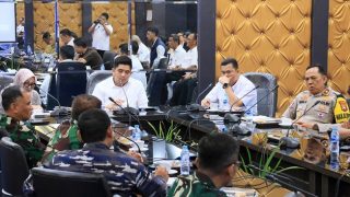 Pemkab Bintan Mengerahkan Seluruh OPD Menyalurkan Air Bersih ke Pemukiman Warga Terdampak Kekeringan