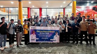 Berbuka Puasa dengan IPMKB Pekanbaru, Roby-Deby Bicara Musrenbang Kepemudaan dan Beasiswa Anak Bintan