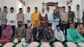 Safari Ramadan, Bupati Natuna Bawa Bantuan buat Warga Batu Gajah