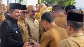 Awal Ngantor, Gubernur Kepri Mengajak ASN Hemat Energi
