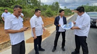 Bupati Bintan Mengklaim Proyek Peningkatan Jalan Sinjang di Toapaya Selesai