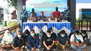 Lanal Karimun Menggagalkan Pengiriman 14 Orang PMI Ilegal ke Malaysia