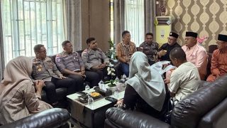 Camat Seri Kuala Lobam Mengadu Soal Pertanahan kepada Kapolsek Bintan Utara AKP Jul Ilham