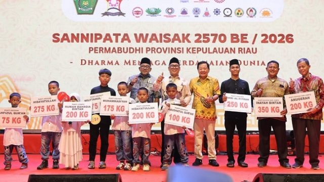 Peringatan Sannipata Waisak 2570 BE di Tanjungpinang, Nyanyang Haris Pratamura: Kepri Merupakan Miniatur Indonesia