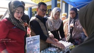 Wawako Tanjungpinang Tinjau Operasi Pasar Murah, Raja Ariza: Agar Harga Tak Naik